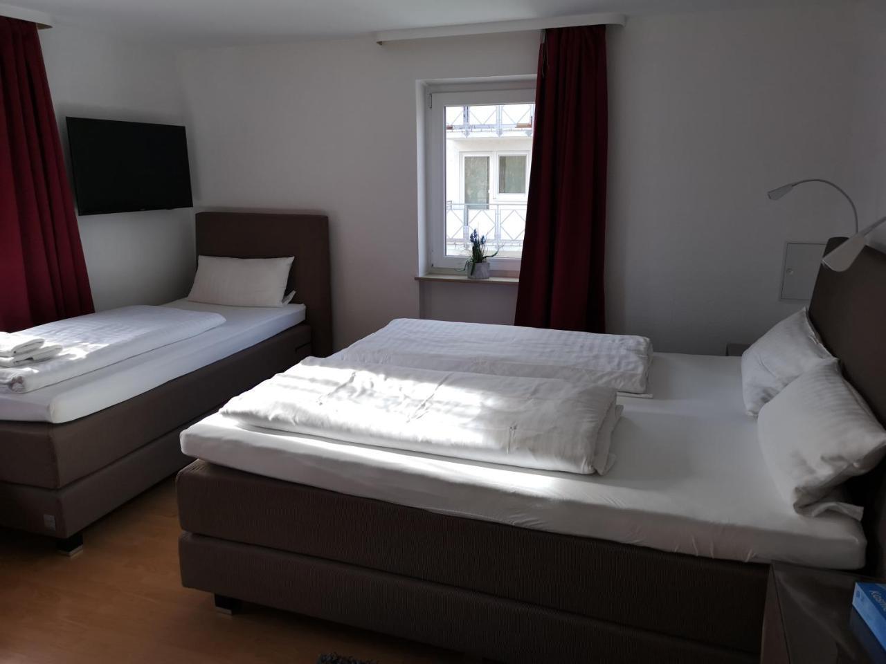 Tuniberg Restaurant Hotel Fribourg im Breisgau Extérieur photo