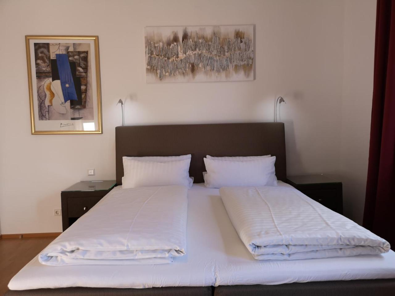 Tuniberg Restaurant Hotel Fribourg im Breisgau Extérieur photo