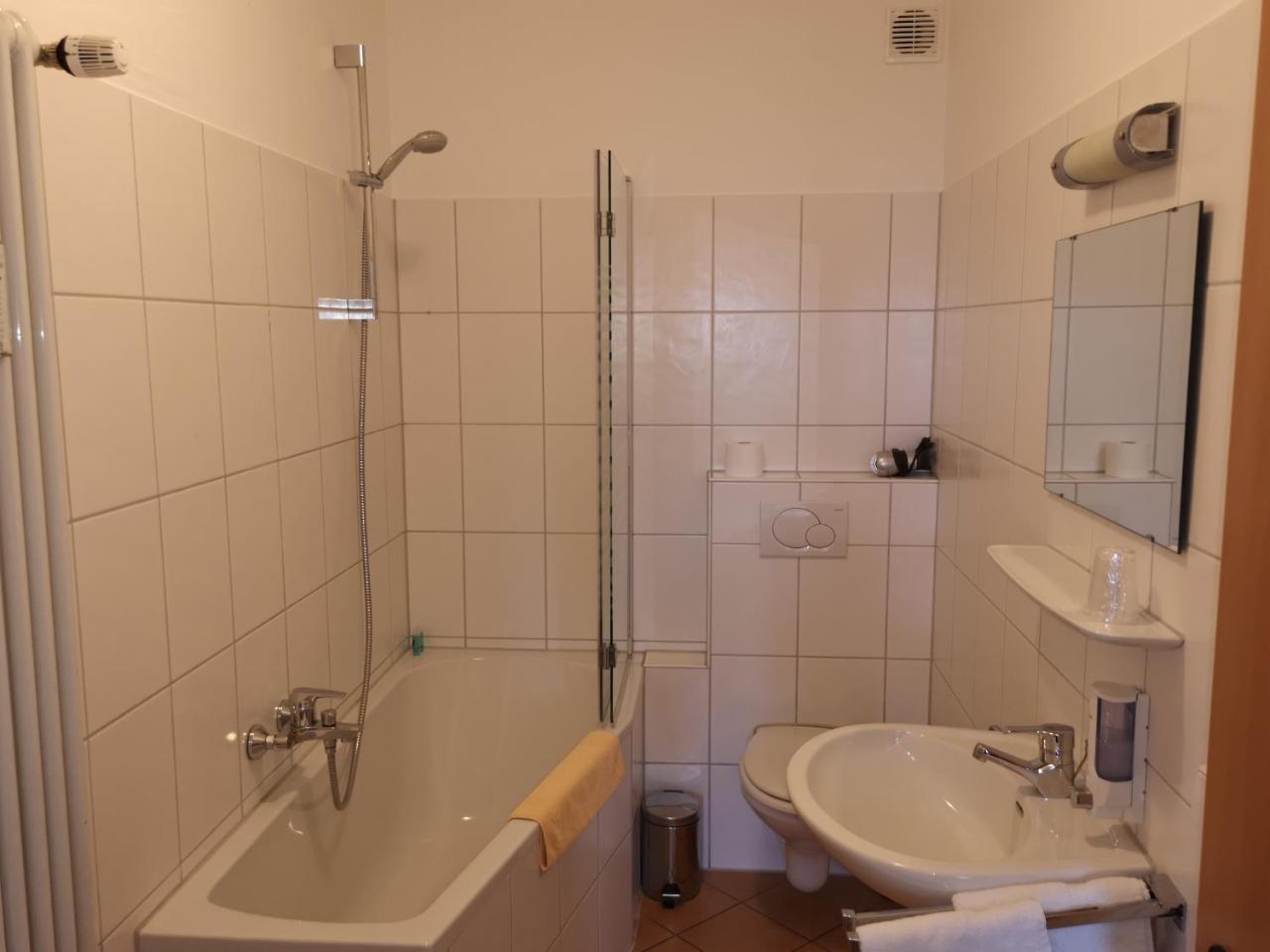 Tuniberg Restaurant Hotel Fribourg im Breisgau Extérieur photo